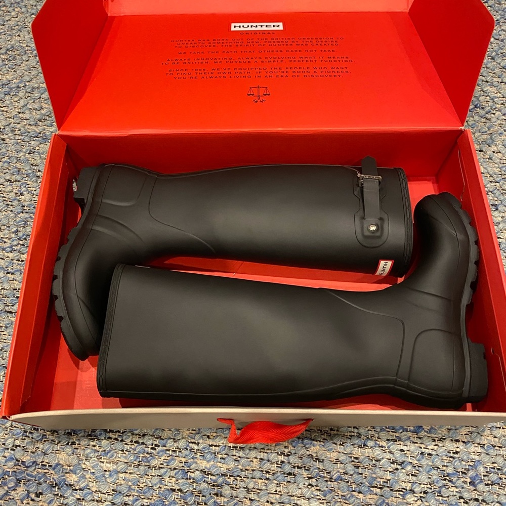BRAND NEW!!! Black hunter rain boots